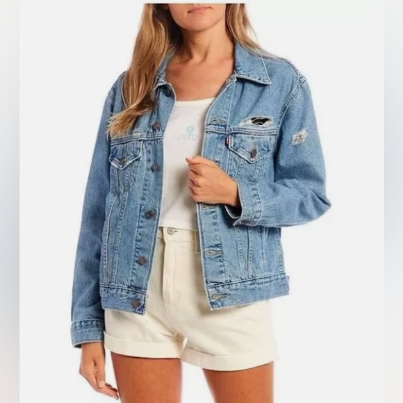 NWT Levi's Ex Boyfriend Trucker Distressed Denim Jacket Small - Picture 1 of 7